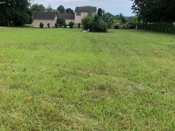 36 Muddy Creek Church Rd, Denver, PA 17517