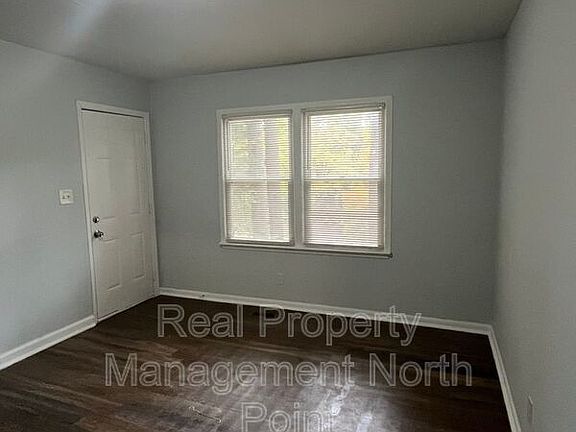3rd image of 466 Birney St NE Unit 466
