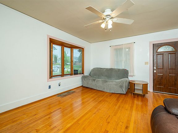 4th image of 309 N 7th St
