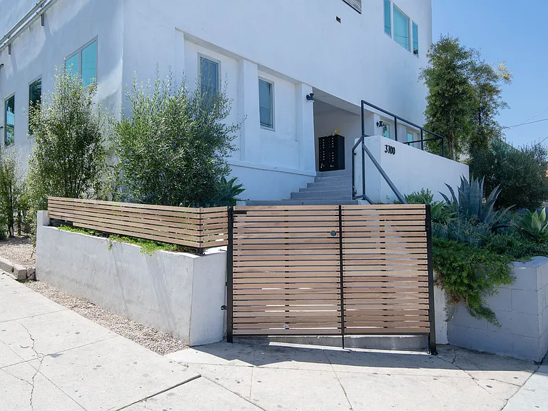 3700 W Sunset Blvd #6 — Photo 14