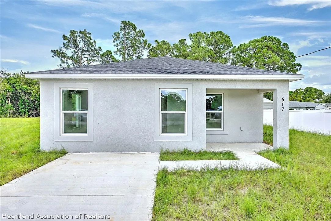 3 bed, 2.0 bath, 1025 sqft, $1,850 — Photo 1