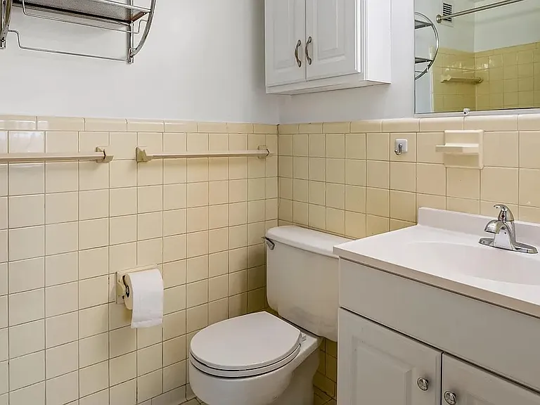 6621 Wakefield Dr #402 — Photo 3