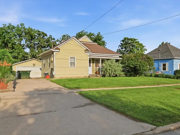 326 E 3rd St S, Newton, IA 50208