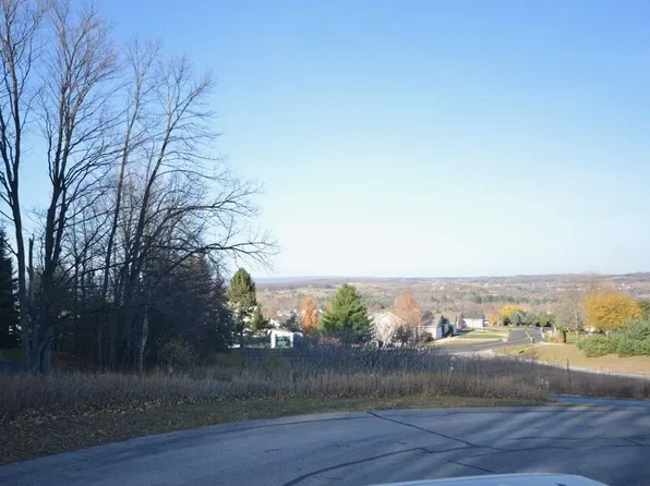 S Snow Crest Ct, Traverse City, MI 49684