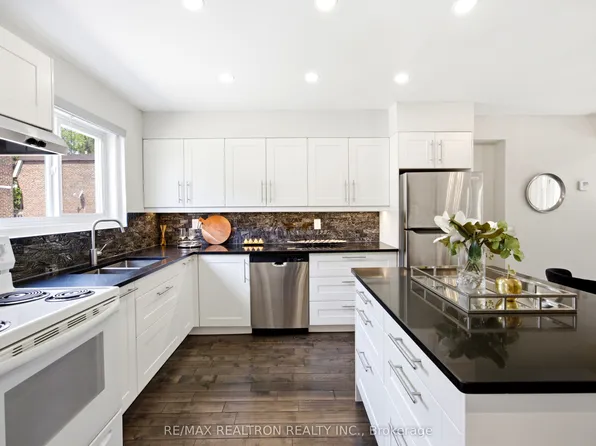 69 Godstone Rd Unit 118, Toronto, ON M2J 3C8