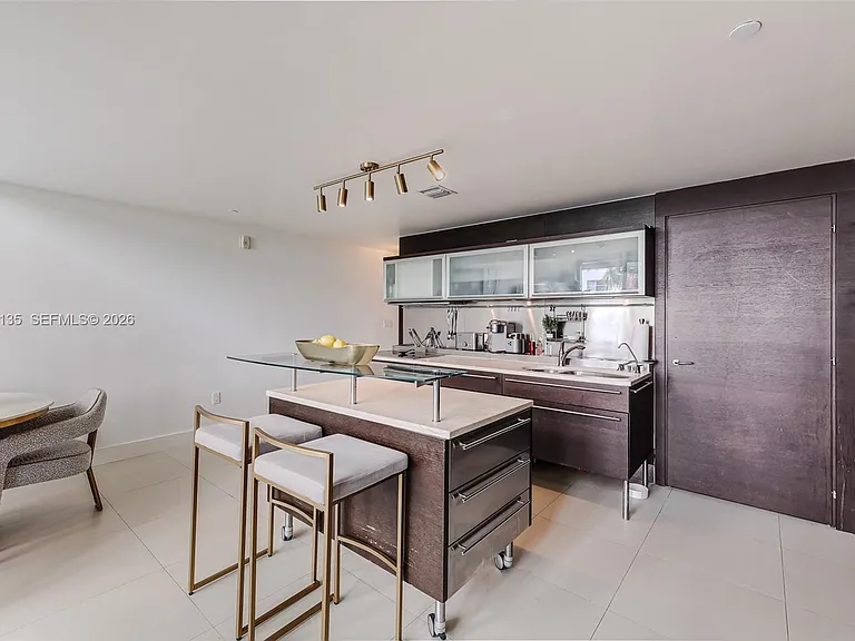 6000 Collins Ave #523 — Photo 16