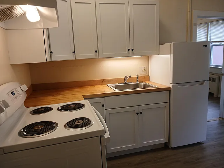 example of kitchen cabinets to be installed
