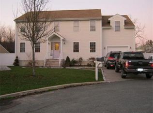 37 Araujo Ct, New Bedford, MA 02745