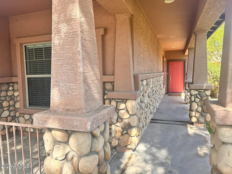 4230 E Linda Ln — Photo 2