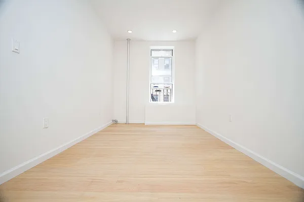 Rented by Nooklyn NYC LLC | media 54