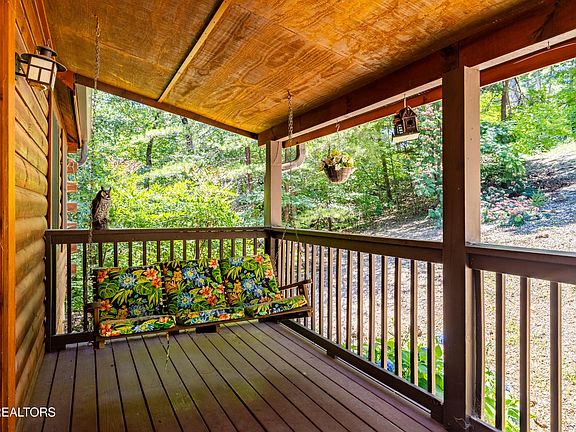 3rd image of 3447 Dogwood Cir
