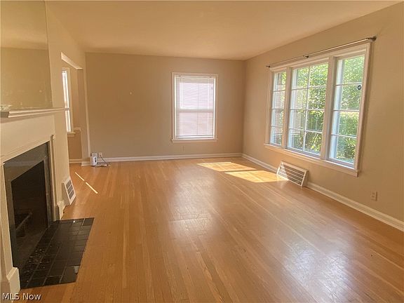 5th image of 4218 Silsby Rd