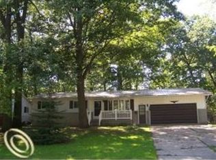 1626 Goffe St, Saint Clair, MI