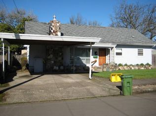 1106 E Van Buren Ave, Cottage Grove, OR 97424