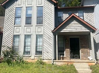 803 Heritage Oaks Dr, Stone Mountain, GA 30088