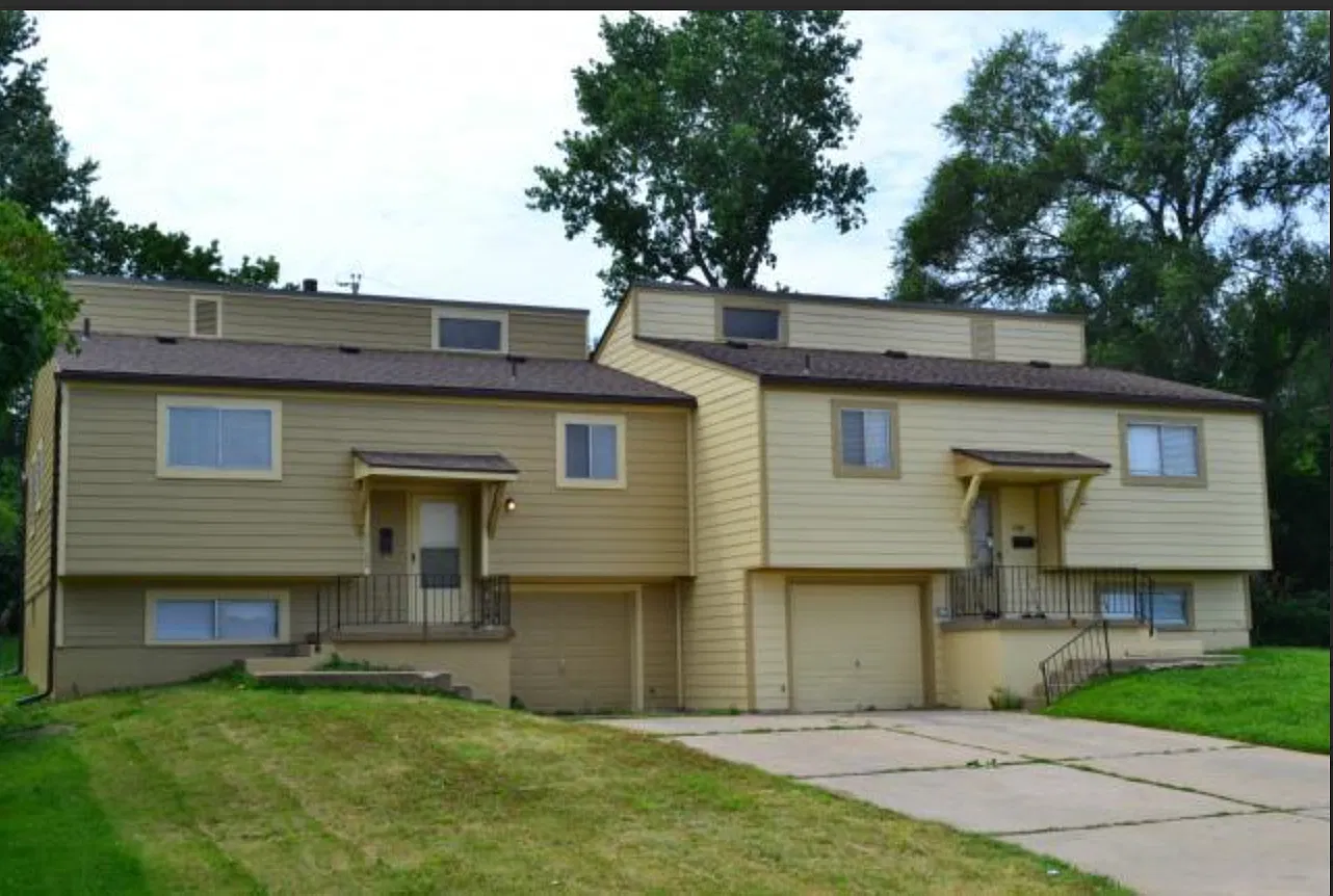 5 bed, 1894 sqft, $2,000 — Photo 1