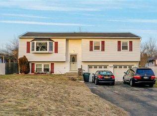 10 Oxford Ln, Harriman, NY 10926