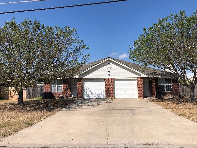 1st image of 2318 Wildewood Dr Unit B