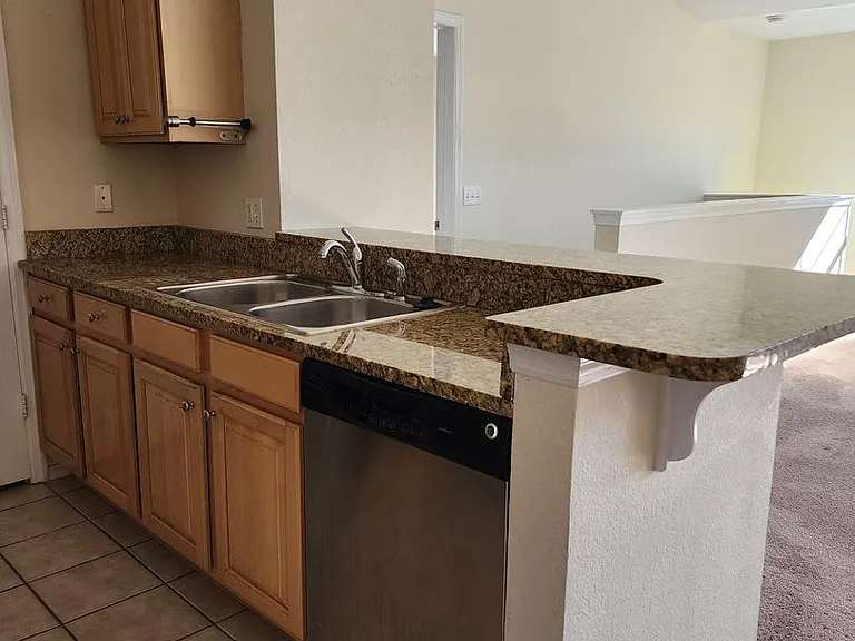 212 Cape Cod Dr — Photo 5