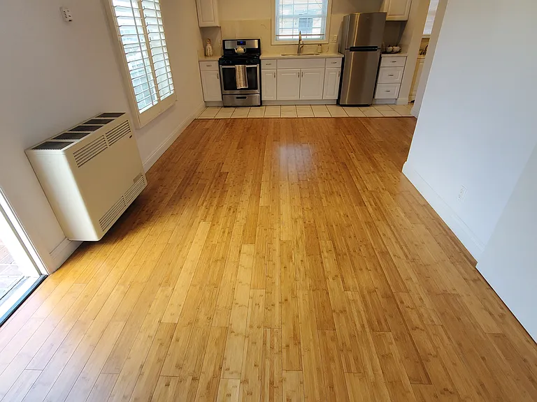 130 Roycroft — Photo 17