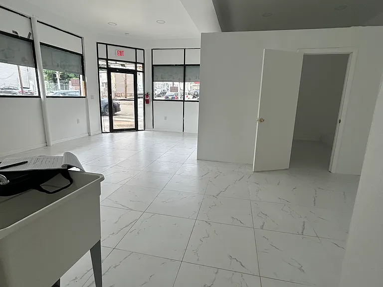 83 Marshall St #1 — Photo 6