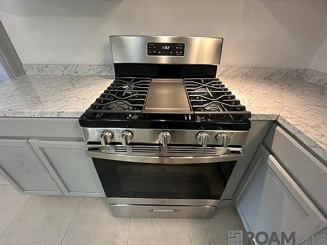 7030 Hooper Rd — Photo 3