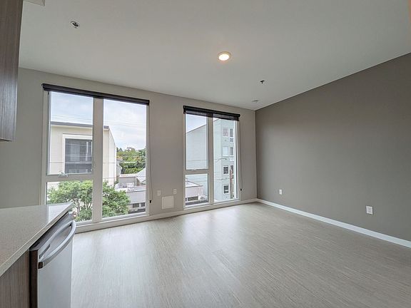 4th image of 2475 SE 30th Ave #306