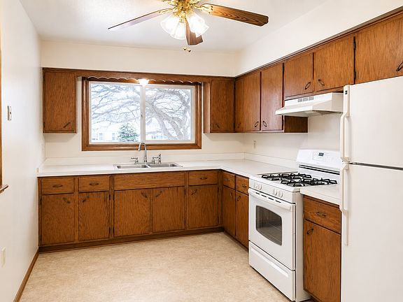 5th image of 6111 Star Ln NE #18