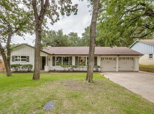 1909 Windlea Dr, Euless, TX 76040