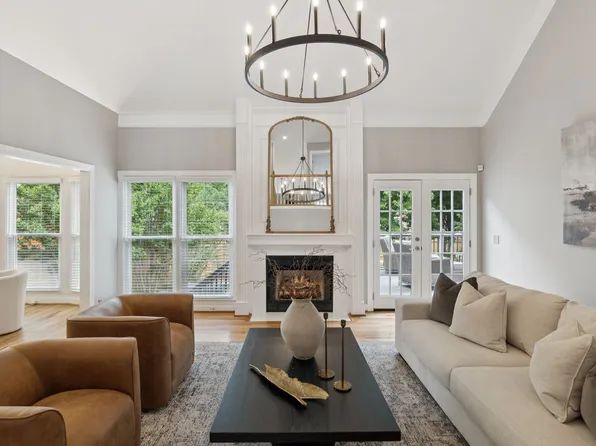 511 Forrest Park Cir, Franklin, TN 37064