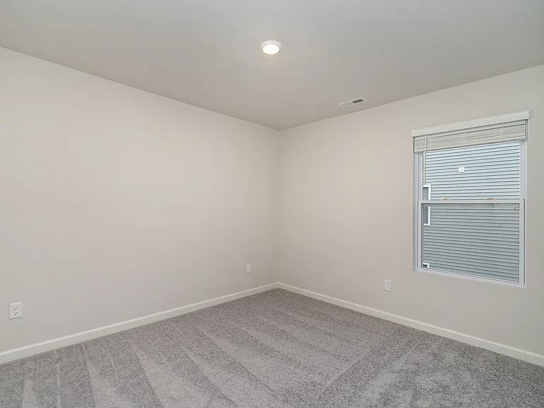 1052 Baltusrol Ln — Photo 18