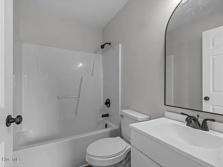 212 Lawson St — Photo 16