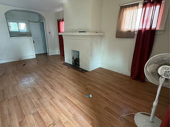 5th image of 8111 Force Ave