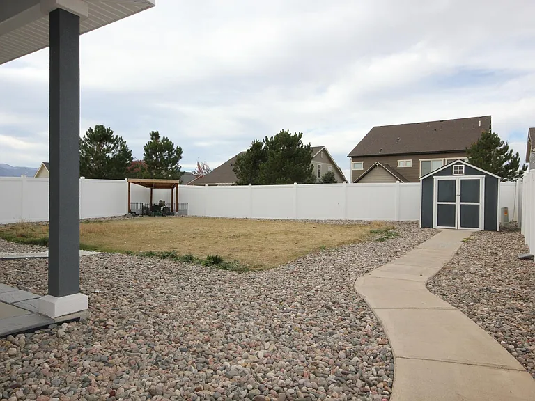 8124 Campground Dr — Photo 24