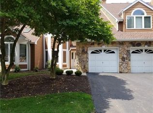 53 Chatsworth Ct, Edison, NJ 08820