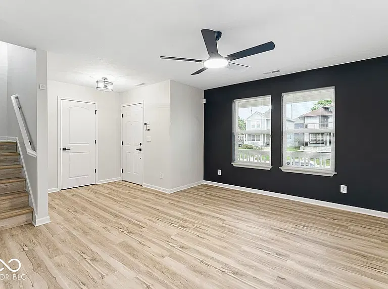 3 bed, 1380 sqft, $2,550 — Photo 2