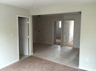 435 Lebaum St SE #4, Washington, DC 20032