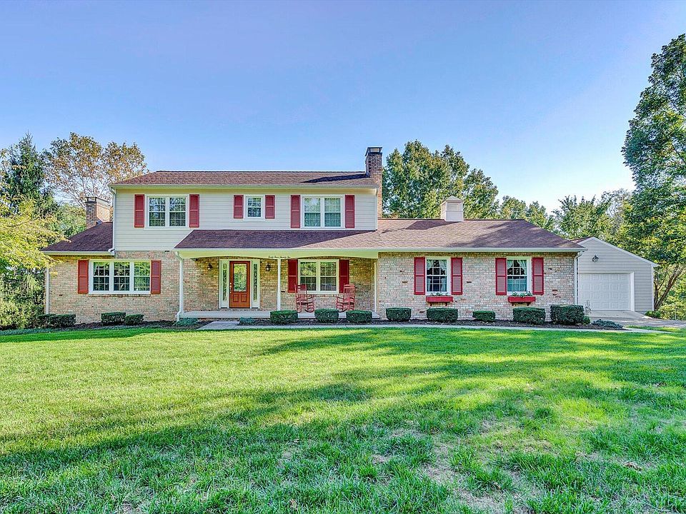 1st image of 4422 Laurelwood Dr