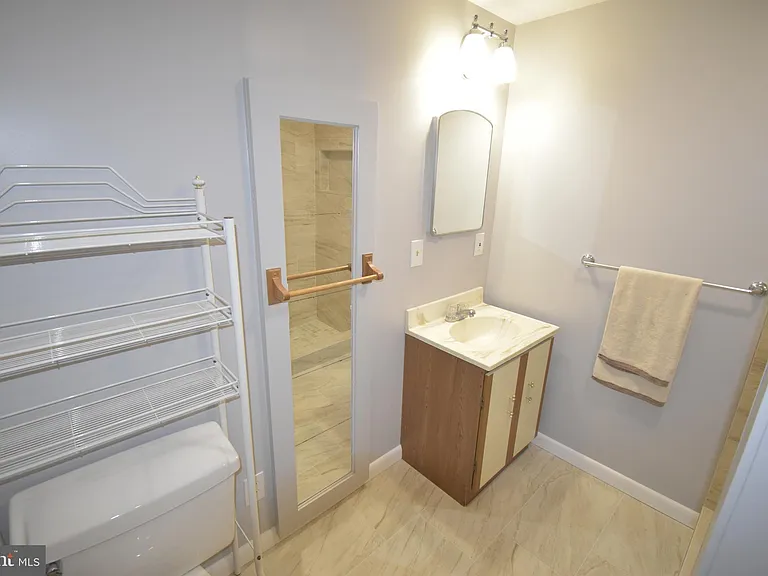 3931 Dominion Dr — Photo 28