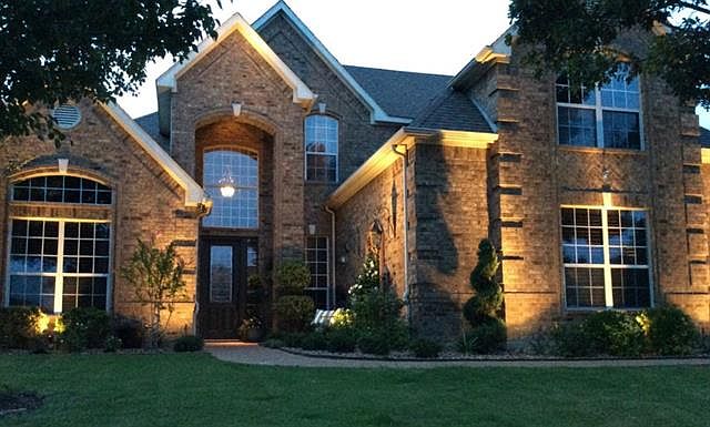 1st image of 2806 Meadowside Dr
