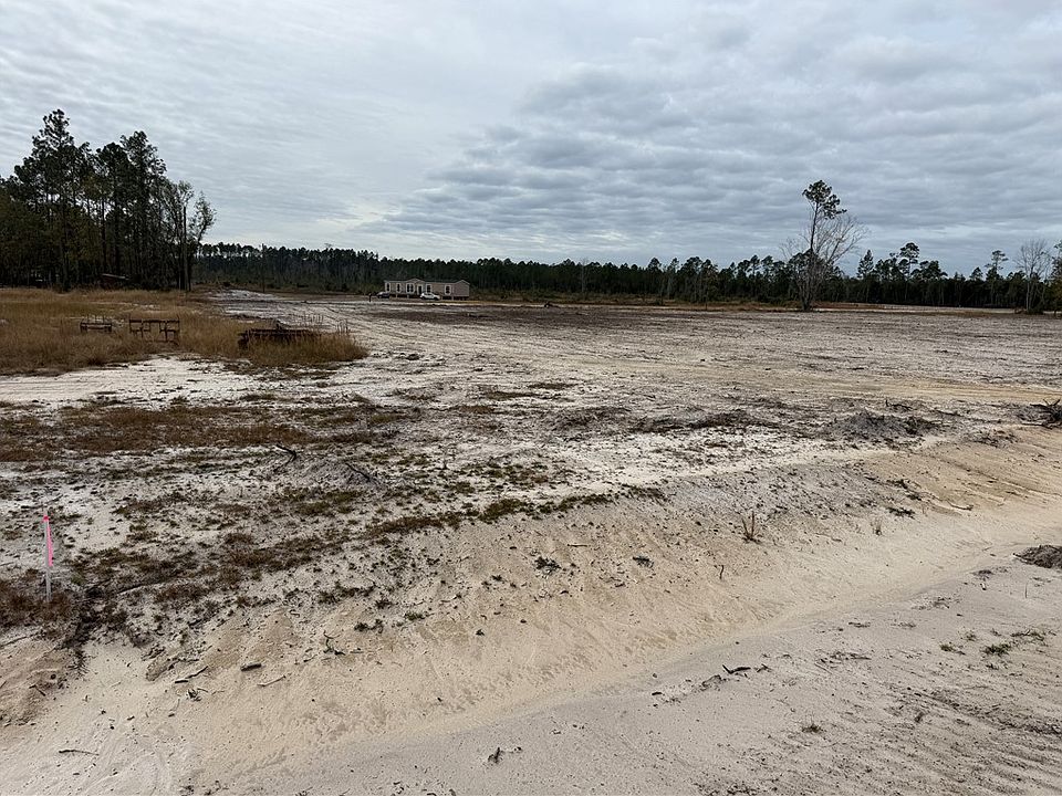 1st image of 16 Wiregrass Ln