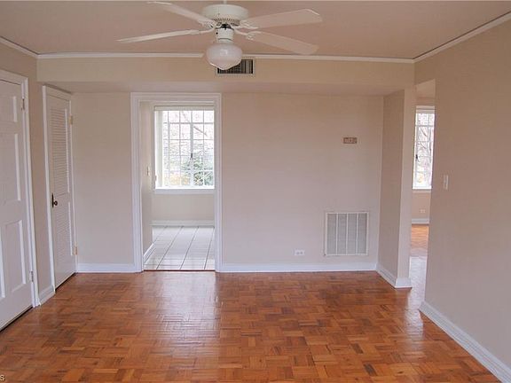 5th image of 1700-Q4 N Elm St