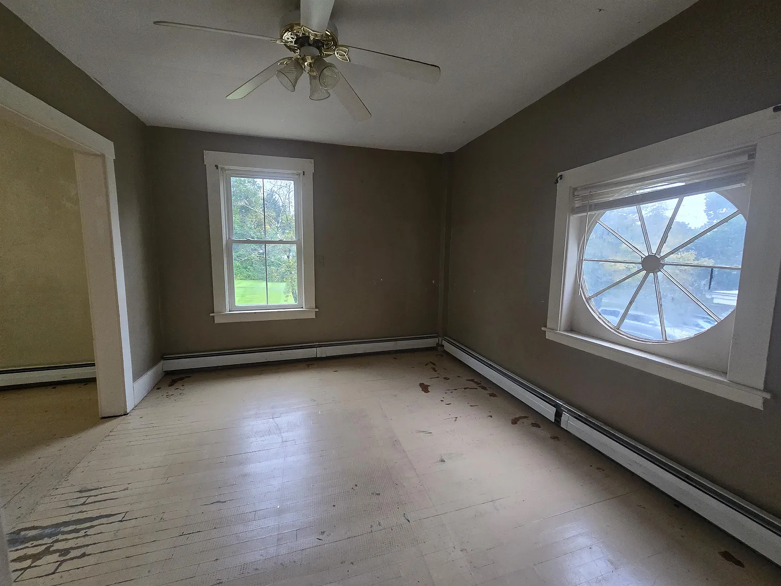 2 bed, 1000 sqft, $1,700 — Photo 1