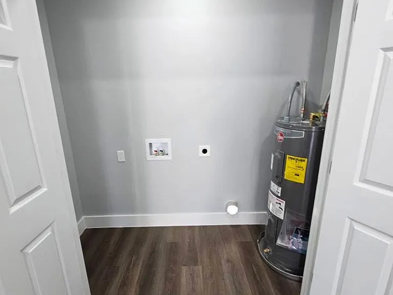 933 Guam St — Photo 2