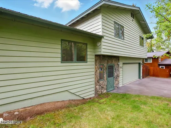 19254 Adak Cir, Eagle River, AK 99577