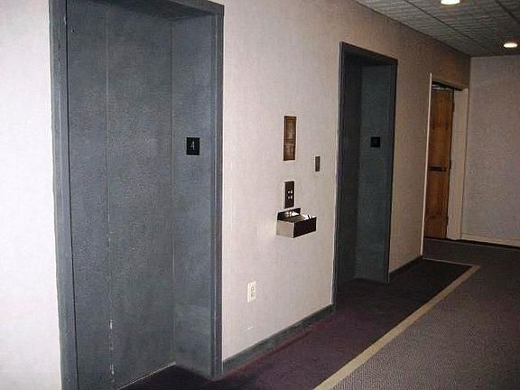 5th image of 215 Brooke Ave APT 403