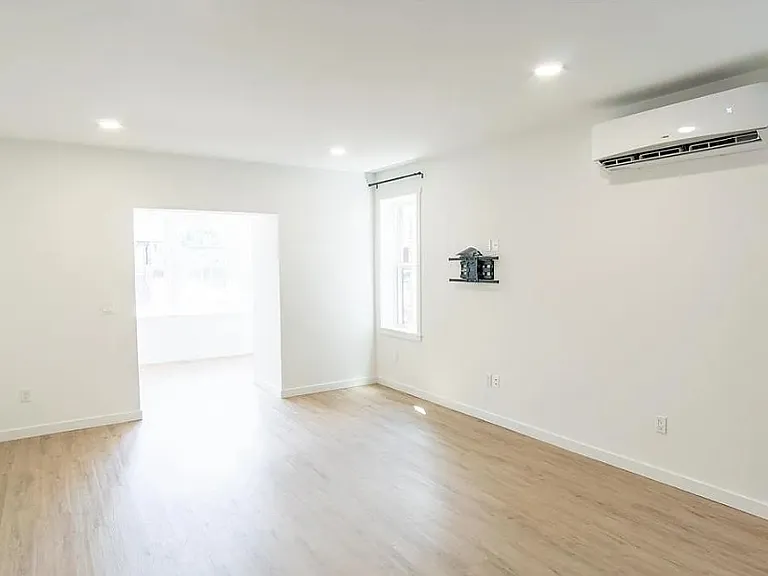 325 Strouse Ave #A — Photo 3