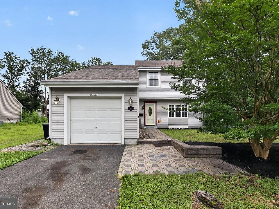 1st image of 14 Crabapple Ct