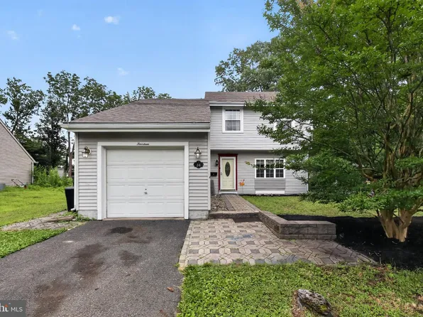 14 Crabapple Ct, Blackwood, NJ 08012