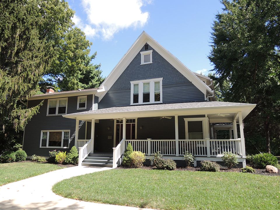 1st image of 842 N Locust St